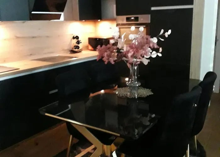 Bennett Apartment *